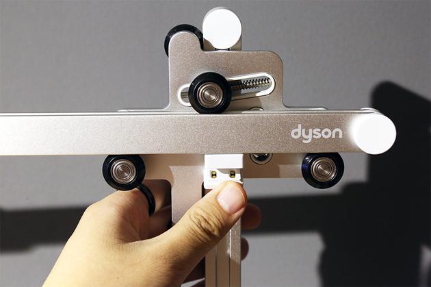 調(diào)節(jié)滾輪以及通電接口