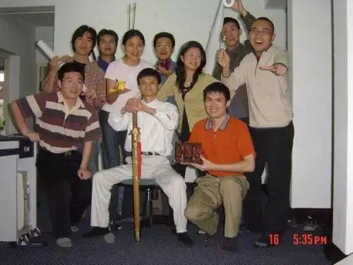 馬云和湖畔花園的淘寶網(wǎng)開(kāi)發(fā)團(tuán)隊(duì)